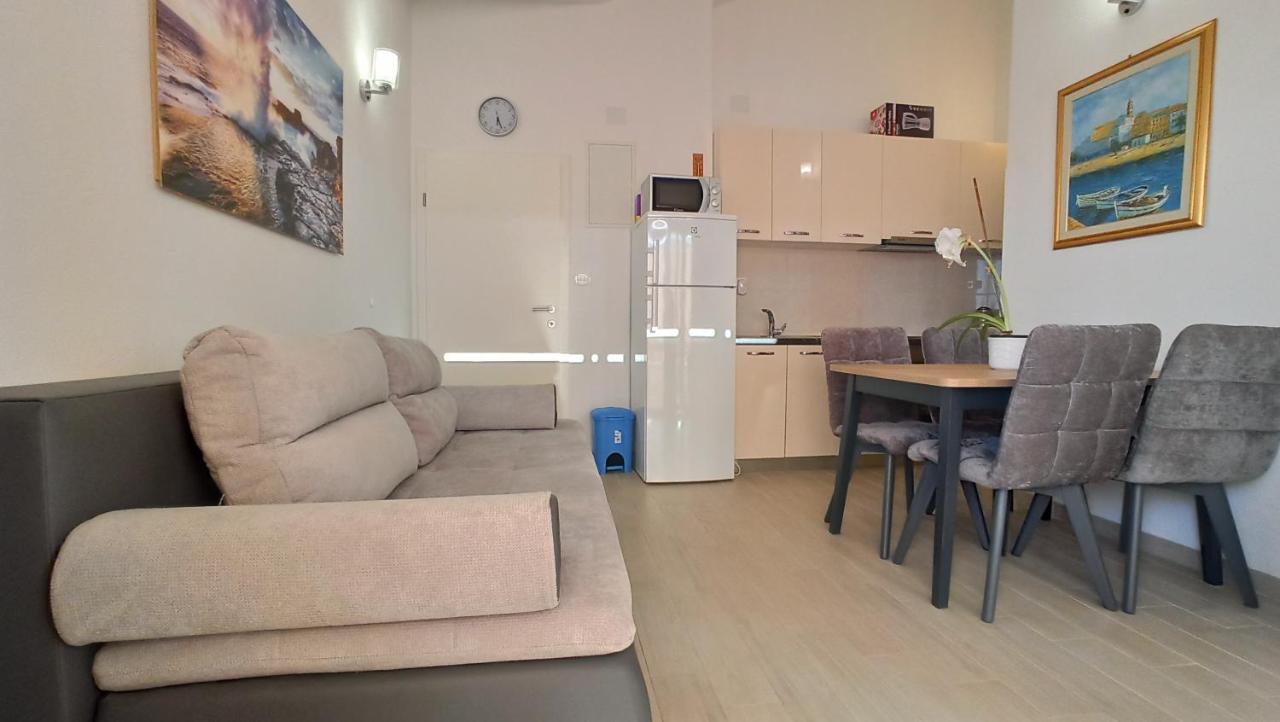 Jakopovic Apartments Rogoznica  Extérieur photo